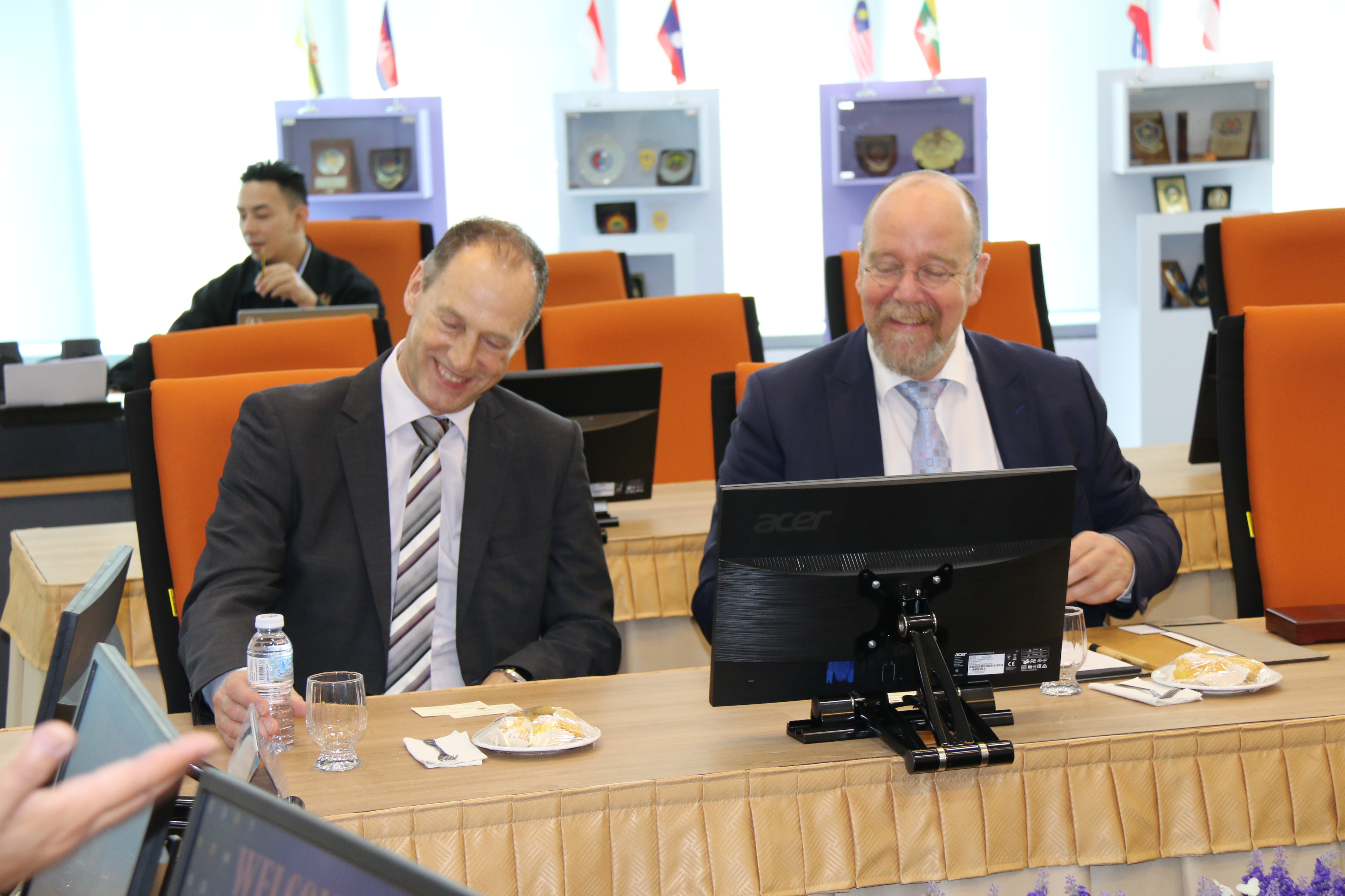 VISIT BY THE NETHERLANDS POLICE TO ASEANAPOL SECRETARIAT